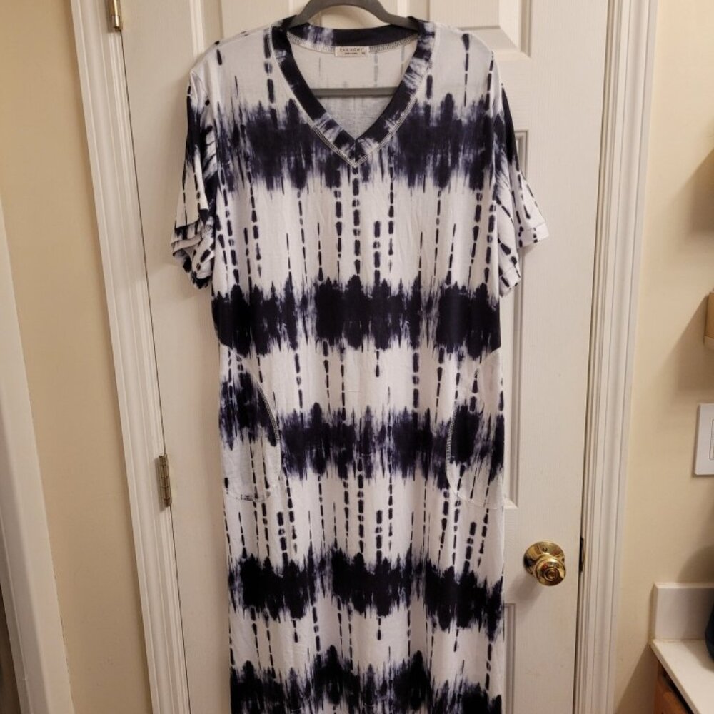 Women's Ekouaer nightgown size XXL